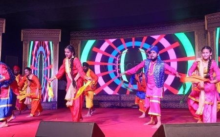 बाराबंकी: म्यूजिक फायर ग्रुप की भव्य नृत्य प्रस्तुतियों ने देवा महोत्सव को बनाया यादगार