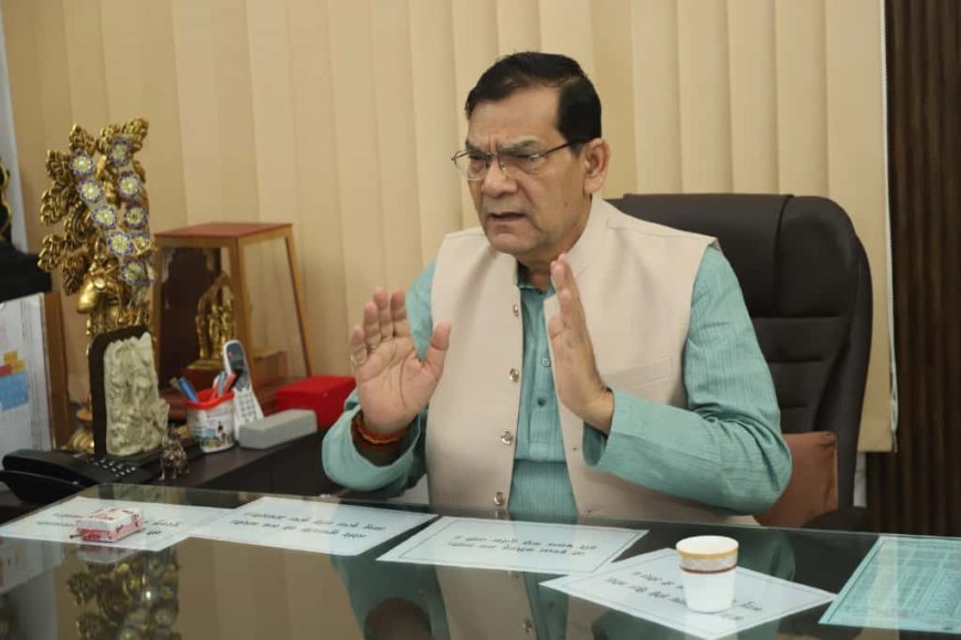 नगर विकास एवं ऊर्जा मंत्री श्री ए.के. शर्मा ने छठ पर्व के दृष्टिगत प्रदेश के सभी नगरीय निकायों के साथ वर्चुअल समीक्षा बैठक की