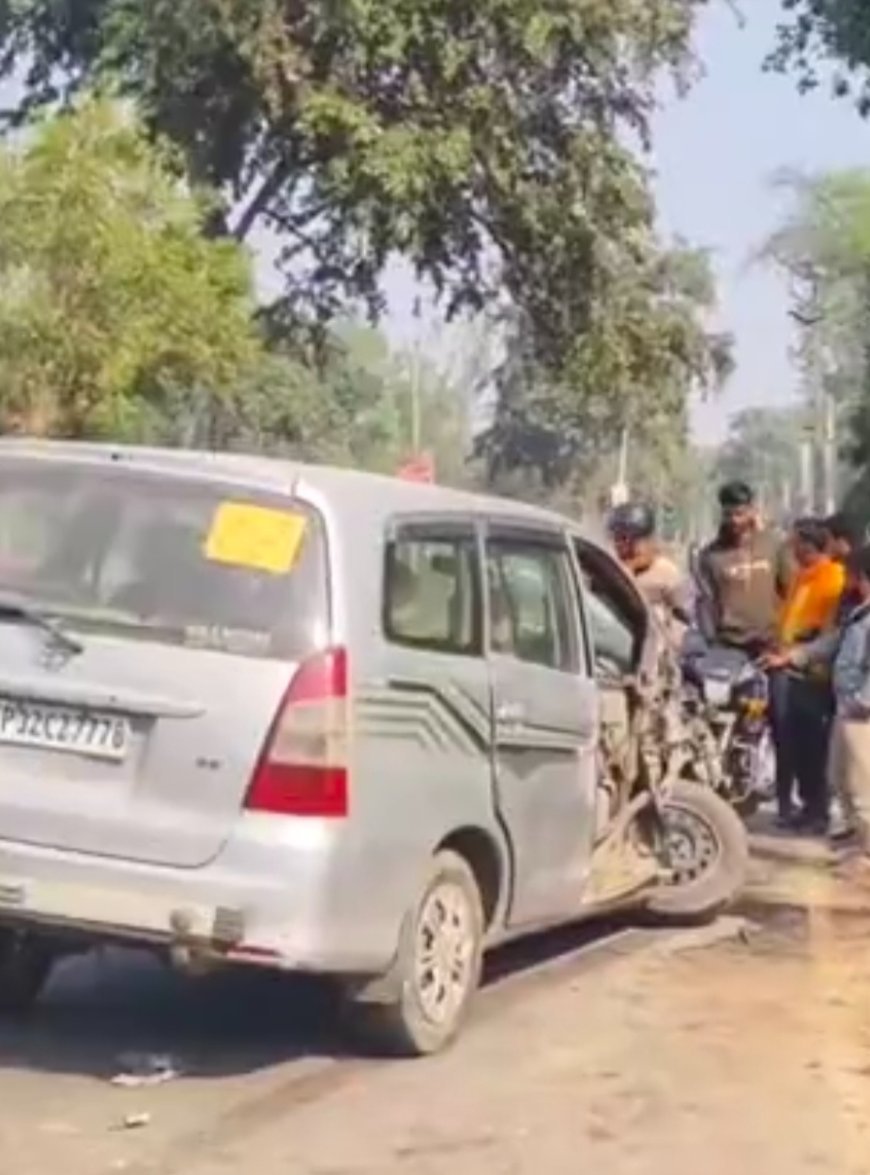 अयोध्या : कार-ट्रॉली की भीषण टक्कर, कार का अगला हिस्सा चकनाचूर, चालक सुरक्षित