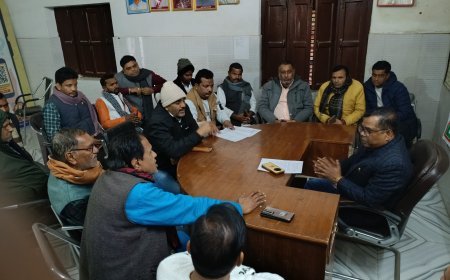 भ्रष्टाचार के आरोपों के बीच नगर पालिका ईओ द्वारा वार्ता बीच में छोड़े जाने से भाजपा नेताओं में नाराजगी