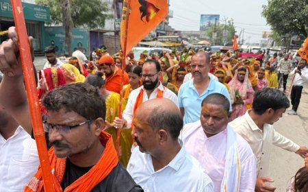 पडरौना में प्राण प्रतिष्ठा व कलश यात्रा