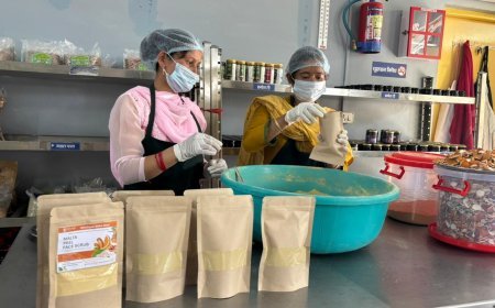 उत्तराखंड : माल्टा के छिलकों से बन रहे हर्बल कॉस्मेटिक उत्पाद, पौड़ी की महिलाएं बन रहीं आत्मनिर्भर