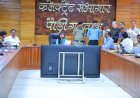 पौड़ी गढ़वाल : जनता मिलन में डीएम सख्त, शिकायतों के त्वरित निस्तारण के निर्देश