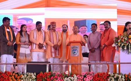 बलरामपुर : मुख्यमंत्री योगी आदित्यनाथ ने दी 293.95 करोड़ की 75 विकास परियोजनाओं की सौगात ।