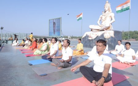 पौड़ी गढ़वाल : परमार्थ निकेतन में गूंजा ‘गंगोत्री से गंगासागर’ योग संदेश