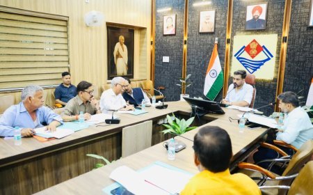 देहरादून : विशेष गहन पुनरीक्षण -2026 की प्रगति पर राजनीतिक दलों के प्रतिनिधियों संग डीएम/डीईओ की बैठक सम्पन्न
