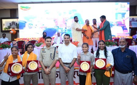 नगर पालिका परिषद बलरामपुर का 155वां स्थापना दिवस भव्य समारोह में मनाया गया साहित्य,संस्कृति और सामाजिक समरसता पर जोर