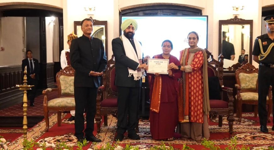 राज्यपाल ने सराही महिला समूहों की उद्यमशीलता