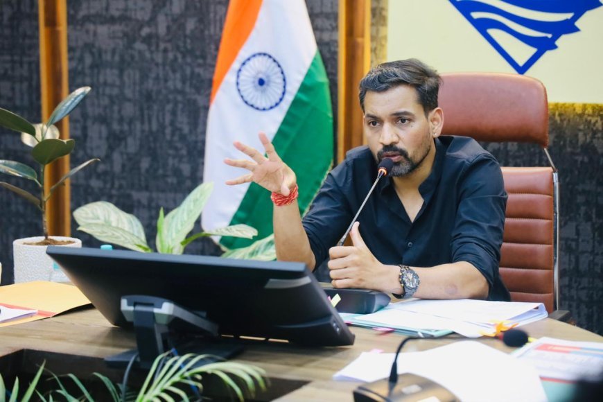 देहरादून: सीएम हेल्पलाइन में लंबित शिकायतों पर डीएम सख्त, डीएम ने विभागों को दी कड़ी हिदायत