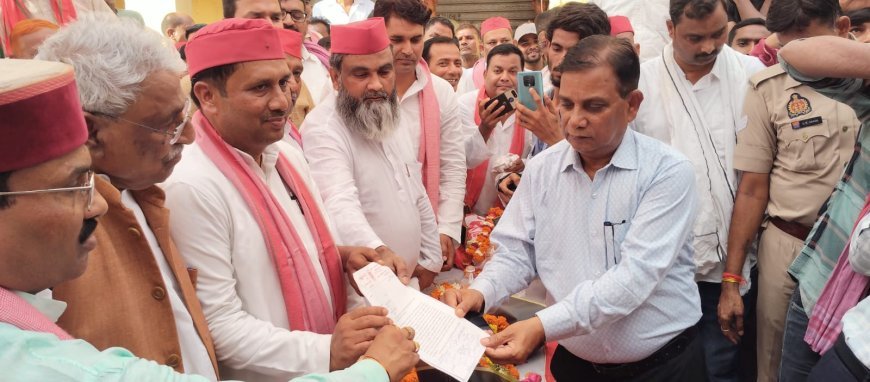 बलरामपुर: नेता प्रतिपक्ष माता प्रसाद पांडेय ने कहा कि सड़क के निर्माण को लेकर सपा लड़ेगी आर पार की लड़ाई