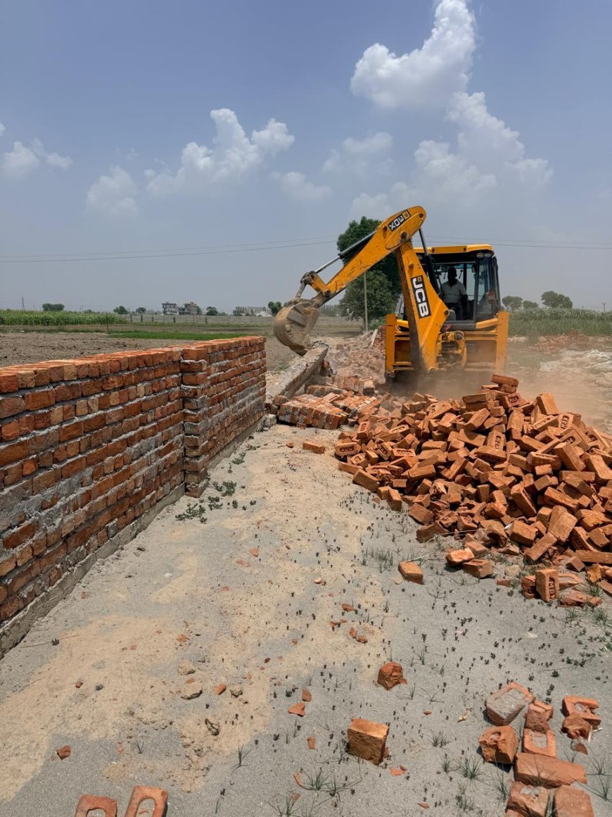 सोनीपत: एसएमडीए द्वारा कामी रोड पर विकसित किए जा रहे अवैध निर्माण को किया गया ध्वस्त- डीटीपी नीलम शर्मा*