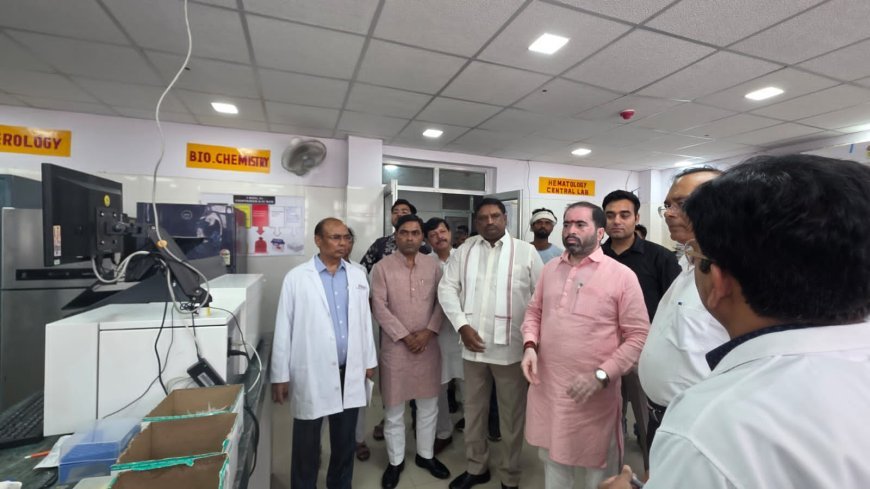 बलरामपुर: प्रभारी मंत्री सतीश चंद्र शर्मा का जनपद भ्रमण अस्पताल, आंगनबाड़ी व विद्यालयों का औचक निरीक्षण