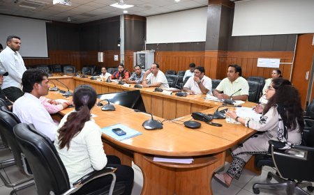 सोनीपत: पीएम स्वनिधि योजना से अधिक से अधिक पात्र रेहड़ी-फड़ी विक्रेताओं को जोडक़र बनाएं उन्हें आत्मनिर्भर-नगराधीश सिमरन*