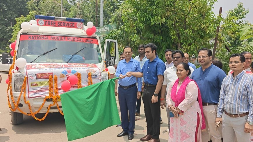 विशेष संचारी रोग नियंत्रण अभियान के प्रति जागरूकता वाहन रैली आयोजित सीडीओ ने दिखाई हरी झंडी