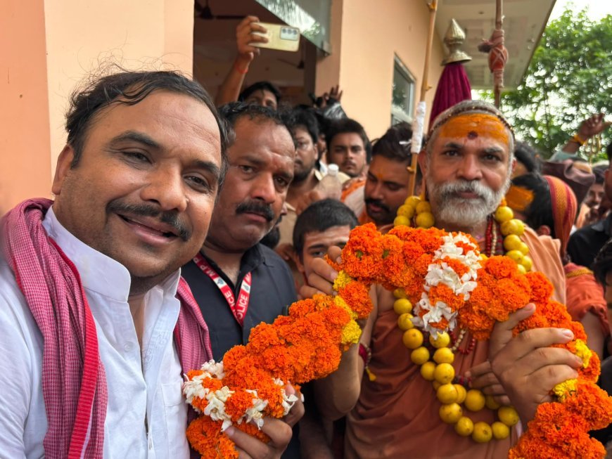 जगद्गुरु शंकराचार्य  के समक्ष मुस्लिम समाज ने बढ़ाया गौ-रक्षा का हाथ